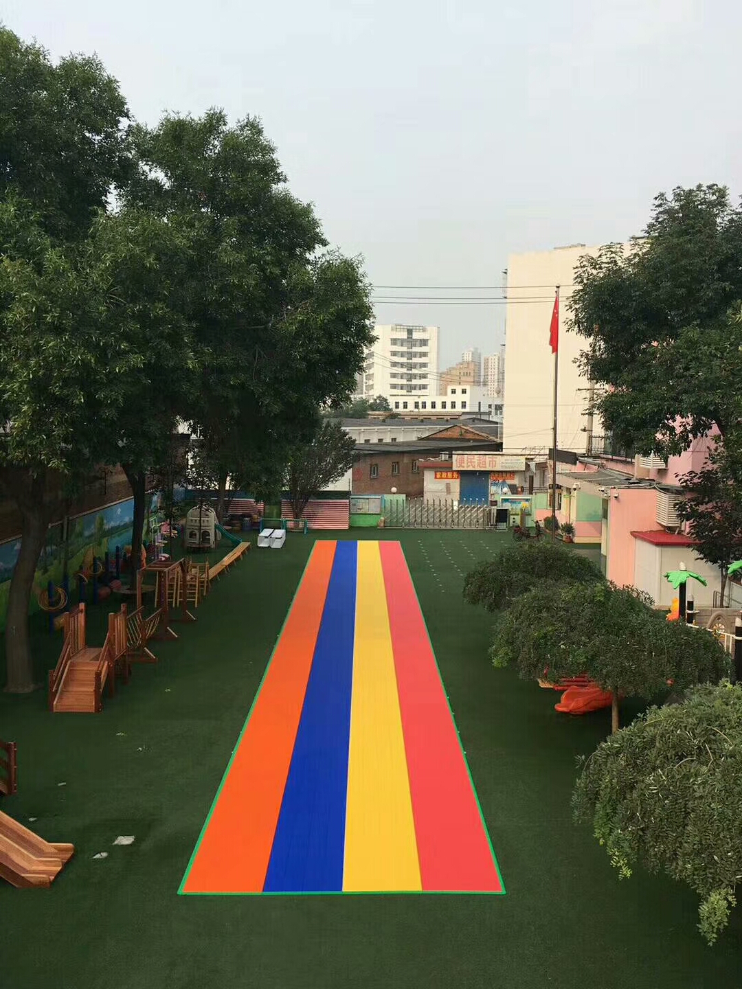 仲達(dá)地板【定】天津，與草坪合體？