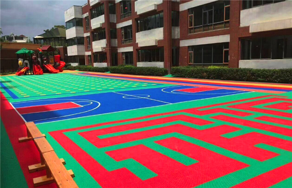 ?幼兒園為什么要選擇仲達(dá)塑膠懸浮地板？